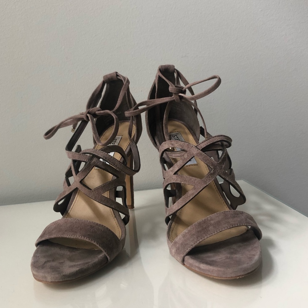 Steve Madden Strappy Tan Heels Size 9!